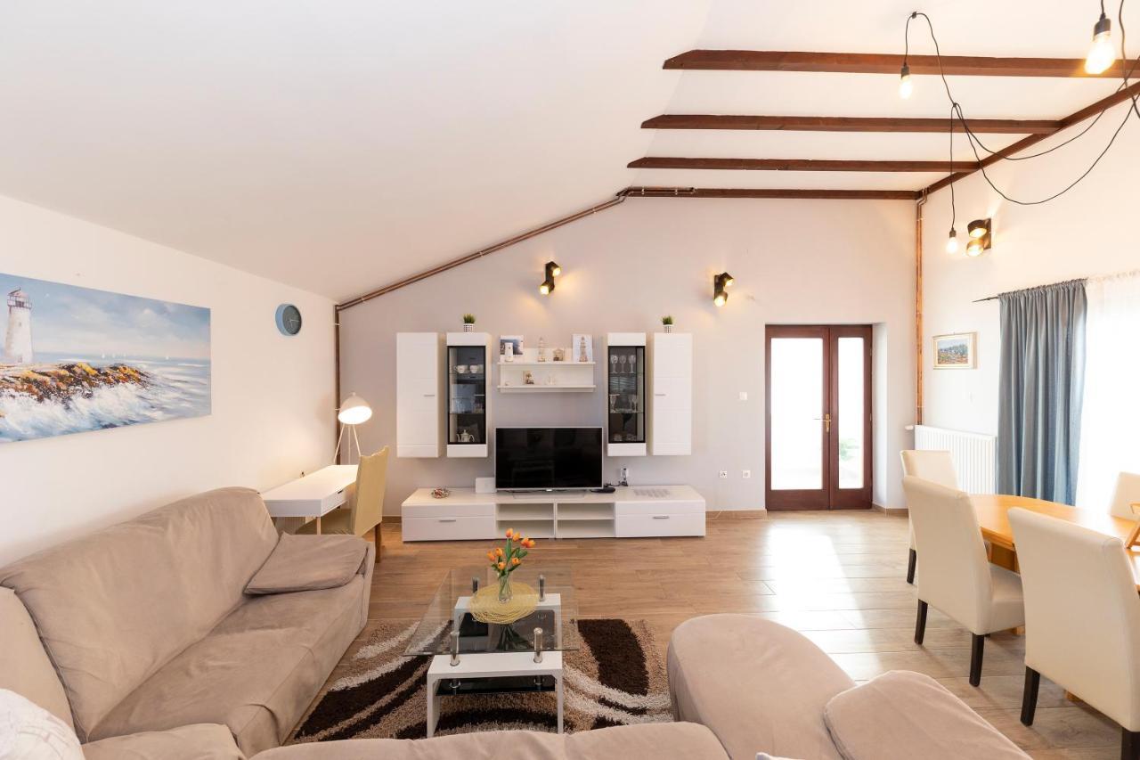 Apartman Lana Biograd Na Moru Exterior photo