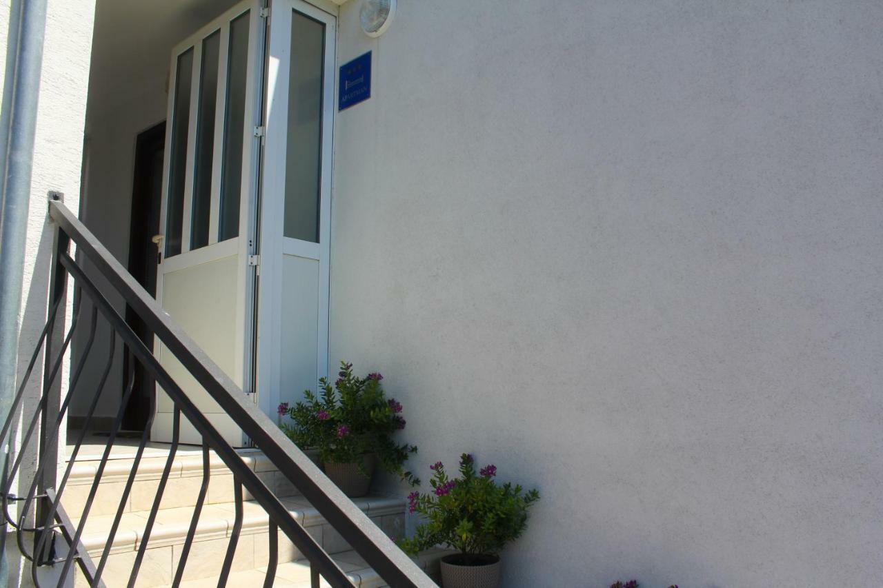 Apartman Lana Biograd Na Moru Exterior photo
